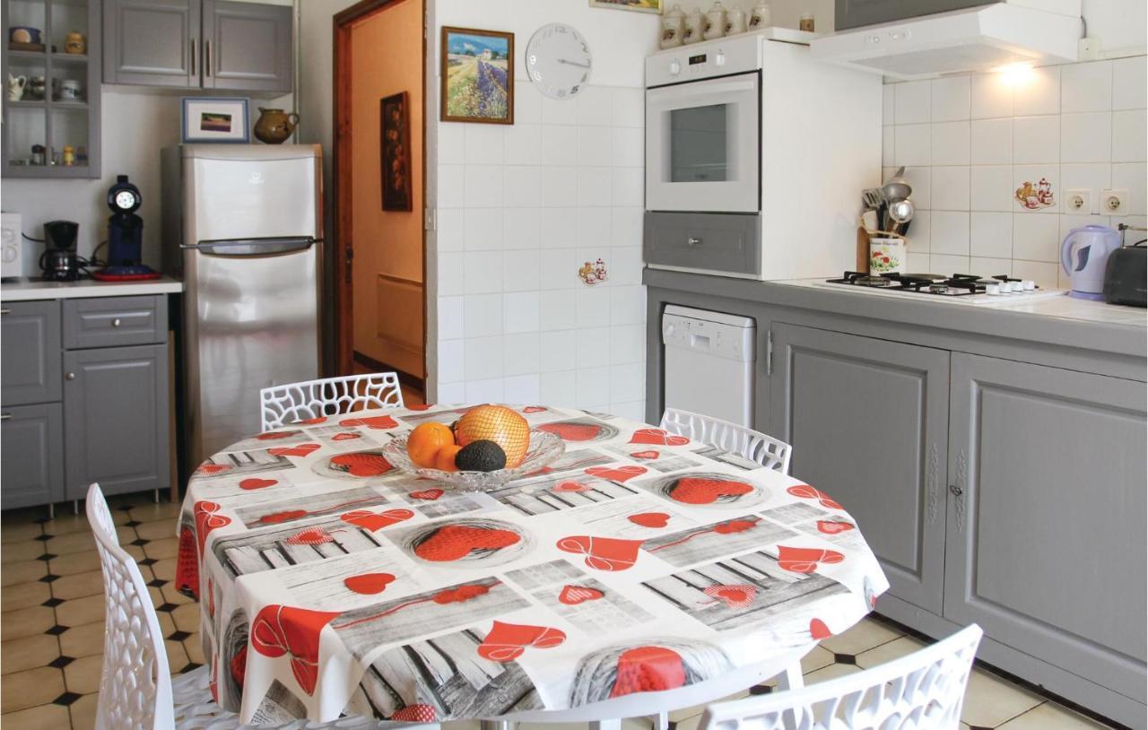 Stunning Home In Saint Trinit With 2 Bedrooms Sault-de-Vaucluse Exteriér fotografie